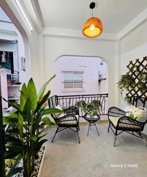 phú nhuận - bán nhà 1 trệt 2 lầu, diện tích sàn: 85m2, 8 phòng, hẻm thoáng, gần ngã tư phú nhuận