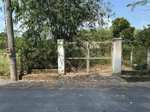 chủ gửi bán gấp lô đất 434m2. giá 850 triệu, thổ cư sẵn tại xã nhuận đức, củ chi