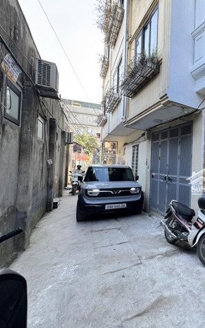 dương văn bé 43m 5 tầng 12.8 tỷ vĩnh tuy hai bà trưng. ô tô đỗ cửa = thang máy = chốt trong ngày