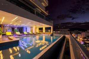 chính chủ bán khách sạn gần biển 15 tầng đường nguyễn thị minh khai nha trang khánh hòa.