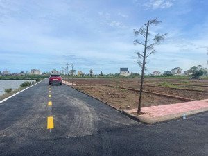 đất biển quất lâm 81.3m2 2 mặt tiền sát flamingo gần vsip giá f0