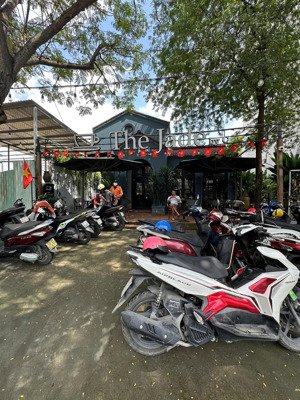 cần sang quán cafe bình thạnh- full đồ đạc- bạn chỉ vào vận hành thôi