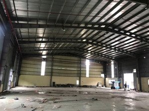 cho thuê kho xưởng 1800m2, 2000m2 pccc tự động kiêu kỵ, huyện gia lâm, hà nội. liên hệ: 