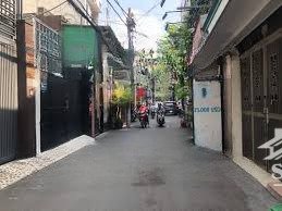 bán nhà hẻm 4m cách mặt tiền 20m ,trần quang diệu , q3 , 5x9m (35m2) , trệt 2 lầu đúc , 6,3 tỷ tl