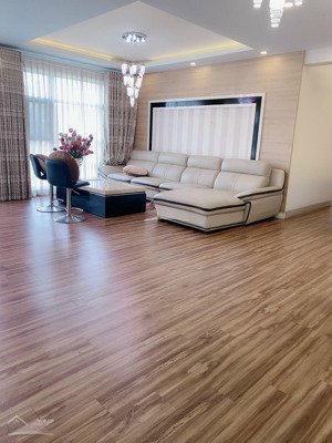 cần bán căn hộ the view riviera point (cam kết giá thật không ảo). view sông. dt 189m². bán 15 tỷ