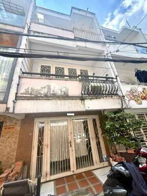 nhà 3 tầng btct oto ngủ nhà ung văn khiêm 4,2x17m, a4, 10 tỷ nhỉnh