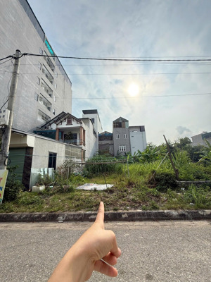 cần bán gấp lô đất tái định cư mặt tiền 6m, vỉa hè 4,5m ngay mặt trục chính - pháp lý sạch sẵn sổ