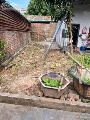 Bán đất Giang Biên 33m2 vị trí đẹp ngõ nông ô tô đổ cổng 3.5 tỷ