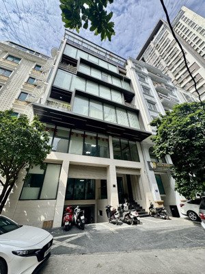 tòa văn phòng hạng a-dòng tiền 2 tỷ/năm vị trí vàng phố trần thái tông - 140m2 - mt 8.5m - 88.8 tỷ