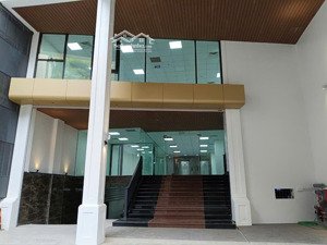 chính chủ cho thuê mbkd tại phố vũ thạnh