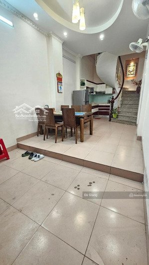 nhà đẹp yên hòa, ngõ 3m thông suốt, gần phố, dân xây, trước nhà thoáng sáng, full nội thất, 31m*5t