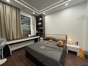 căn nhà đẹp, 2 mặt thoáng trên phố trường chinh, diện tích 48m2, 5 tầng giả 7,3 tỷ