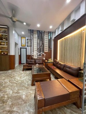 chỉ 6,96 tỷ sở hữu ngay căn nhà phố trường chinh, dt 46m2, 5 tầng, ngõ rộng, gần ô tô