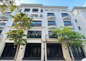 chính chủ cần chuyển nhượng căn lk san hô gần hồ, hướng tây bắc, 70m2. giá chỉ 10.8 tỷ