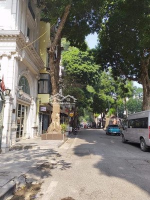 giữa trái tim hoàn kiếm có một biệt thự 150m2 - 3 mặt thoáng, mt 6.8m, ô tô ngủ trong nhà