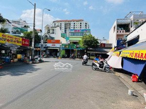 mặt tiền kinh doanh ngay chợ tân hương, dt: 4m x 19m - lửng. giá: 10.4 tỷ thương lượng