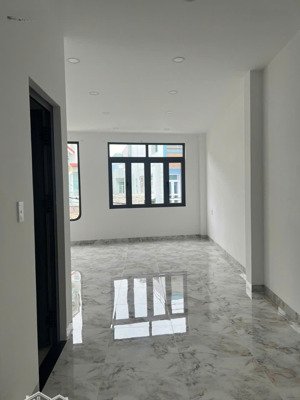 cho thuê nhà nguyên căn ngay lê văn việt