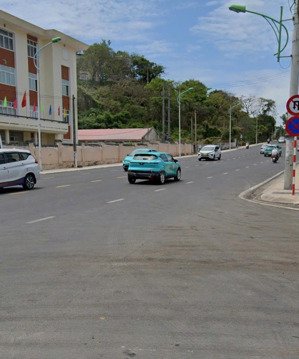 cho thuê 8.000m² đất mặt tiền đường biển trần phú nha trang chỉ 200 triệu/tháng