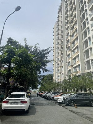 chủ hạ giá cần gấp 18,8tỷ căn vila 8x 17m, 2 tầng,sổ hồng.cách global đỗ xuân hợp 60m. đd chung cư