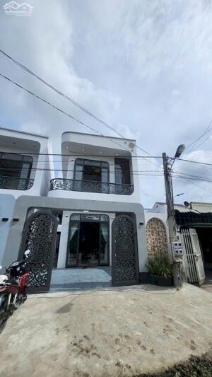 EM LẤY VỢ Ở XA,CẦN ĐỂ LẠI CĂN NHÀ CÓ NỘI THẤT.