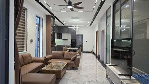 bán biệt thự 3 tầng - phước thắng - 180m (10x18) - thang máy & hồ bơi - tây bắc - giá 17,5 tỷ (tl)