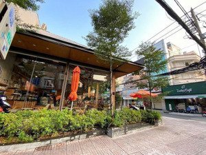 siêu phẩm mới xây góc 2 mặt tiền đường đồng nai phường 15 quận 10