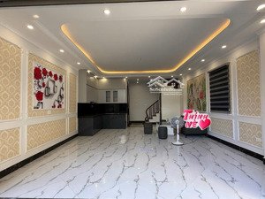 6 tầng thang máy lô góc trung tâm phúc lợi long biên chỉ nhỉnh 8 tỷ