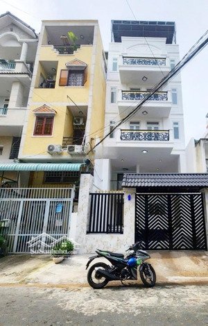 bán nhà bông sao ngang 6m bề thế tặng nội thất 5 tỷ ngay chợ bùi minh trực