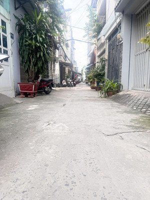 nhà chính chủ sát sân bay tsn hẻm ô tô 3 tầng nở hậu tài lộc