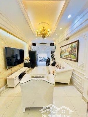 nhà định công dt 46m2 ô tô, ngõ thông, rộng, gần dg 2.5- vài bước ra hồ sinh thái, gần chợ tiện ích