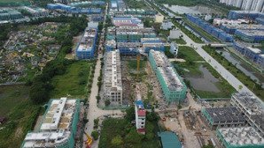 cần bán liền kề đường 17m a2.4 khu đô thị thanh hà giá 10,8tỷ có nhà xây thô,lh 