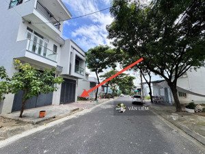 lô đất tái định cư đất lành đường 5m ngay khu dân cư xây kín - đối diện công viên. - dt: 64m2