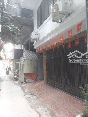 bán nhà đẹp phố lê thanh nghị - ngõ thông ra giải phóng - vài bước chân ra ô tô