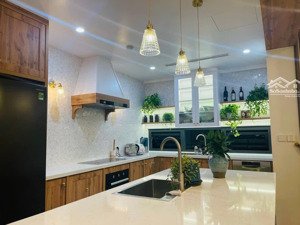 bán căn hộ thang máy riêng view sân golf - hồ thiên nga