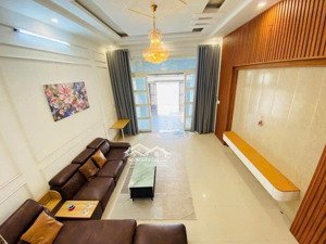 bán nhà 3 tầng hxh 6m gần mt thạnh xuân 40( hà huy giáp) nhà mới đẹp hơn 4 tỷ.