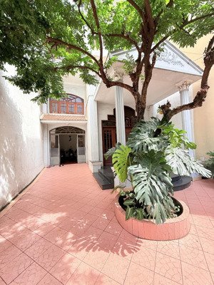 bán biệt thự đường cộng hòa phường 4 tân bình, 3 lầu 231m2 chỉ 29,99 tỷ