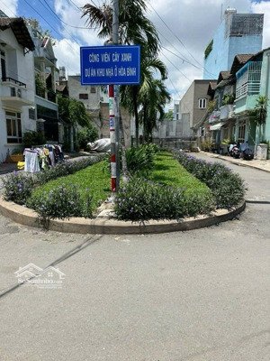 nhà 1/ đường số 5 bhh hẻm oto 4x8 sổ hồng riêng. khu vực cao ráo gần công viên