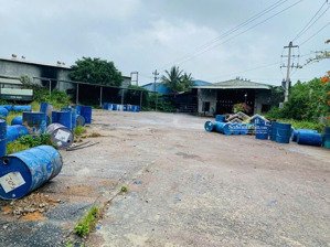 bán kho, nhà xưởng tại phước lộc, 1900 m2, ngay mặt tiền quốc lộ 1a, có thương lượng