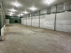 kho xưởng 220m2 tải 5 tấn gần cao đẳng công thương.