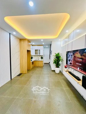 bán nhà riêng tại phạm văn đồng, 11,6 tỷ, 35m2, 5pn, 6 tầng - thang máy - cầu giấy,