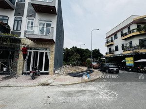 bán gấp lô góc mặt tiền trục chính khu dân cư ngay dt743 gần ngã 6 an phú và chợ thành nam