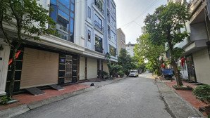 bán nhà liền kề mậu lương: 55m-5t,phân lô vỉa hè, 14.4 tỉ