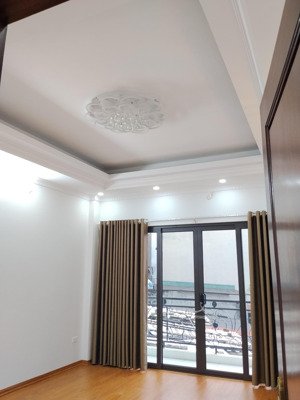 phố nguyễn lam nhà mới 75m2 4 tầng 2 thoáng nhỉnh 8 tỷ