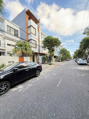 giá rẻ khu vực! bán lô đất mt hoàng đức lương sát phạm văn đồng, sơn trà, view pháo hoa diff