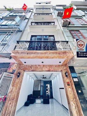 không thể tin! trần quốc hoàn: 41m2 x 7 tầng thang máy - phân lô vip, ô tô tránh kd - 24.3 tỷ