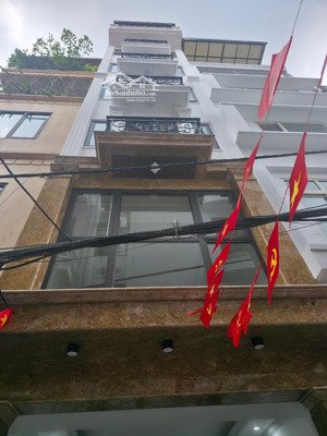 cần bán gấp nhà mới 6 tầng thang máy khu phân lô lạc long quân ô tô vào nhà, vài bước đi ra hồ tây