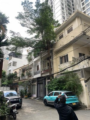 nhà đẹp 5 tầng yên thế x bạch đằng hồng hà, đường rộng, dt 95m2, bề ngang 5m, thửa đẹp, chỉ 26 tỷ