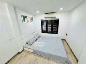 5,85 tỷ có nhà 6 tầng - 3 ngủ khép kín - đội cấn - ba đình