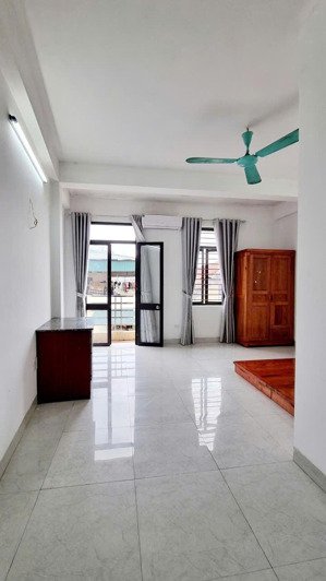 cho thuê studio full nội thất ngõ 37 dịch vọng cầu giấy giá 4.5 triệu/tháng