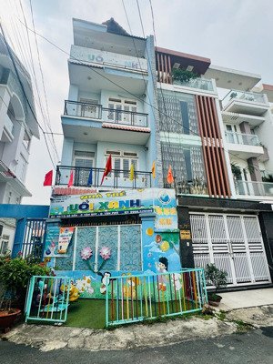 gò dầu: hẻm nhựa 8m có lề rộng, đối diện công viên nội bộ. dt: 4.5x17m, vuông, nhà 4 tầng còn mới